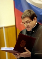 Данилкин читает позорный приговор