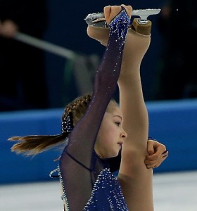 Путин и девочка на коньках