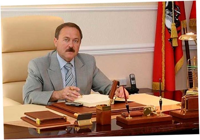 ректор арендовал несколько помещений в разных районах Москвы