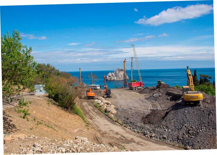 Вырубке подверглись десятки кипарисов, которые занесены в Красную книгуВырубке подверглись десятки кипарисов, которые занесены в Красную книгу